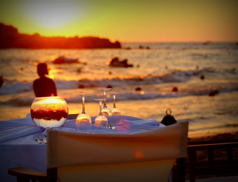 Romantic Dinner at Edde Sands